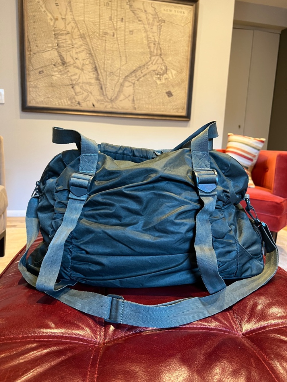 Under Armour Teal Duffel Bag with Light Blue Logo - Picture 13 of 13
